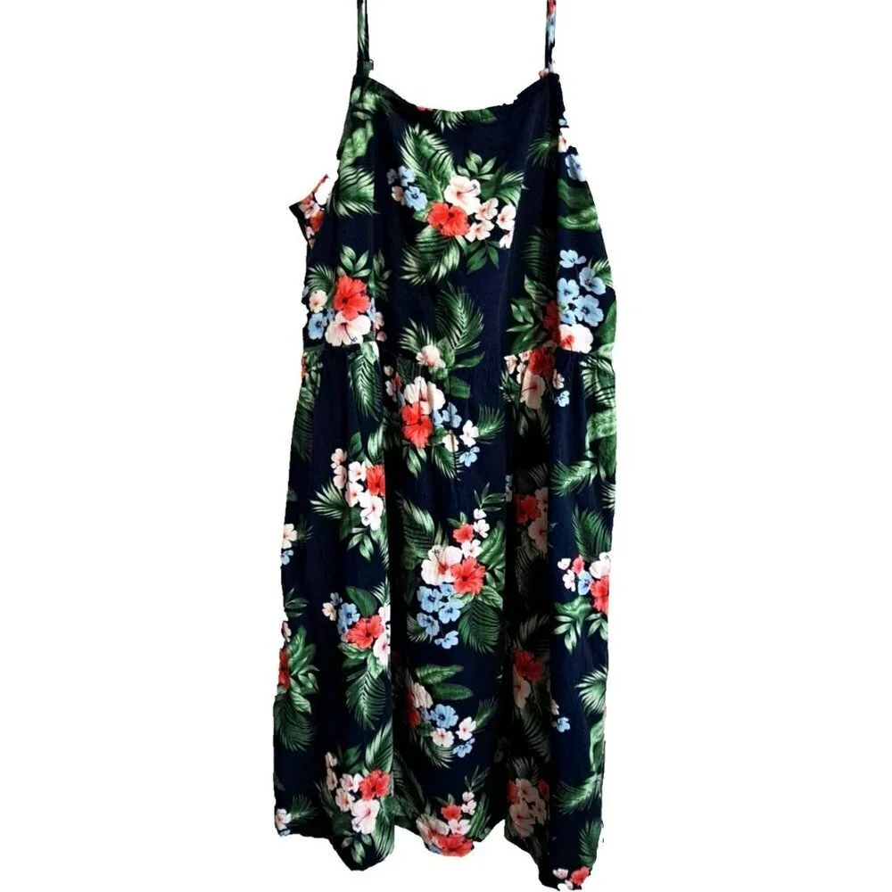 Old Navy chest 32